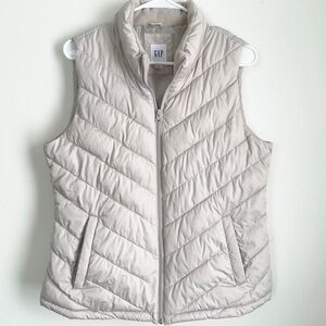 GAP Quilted Vest in Light Beige